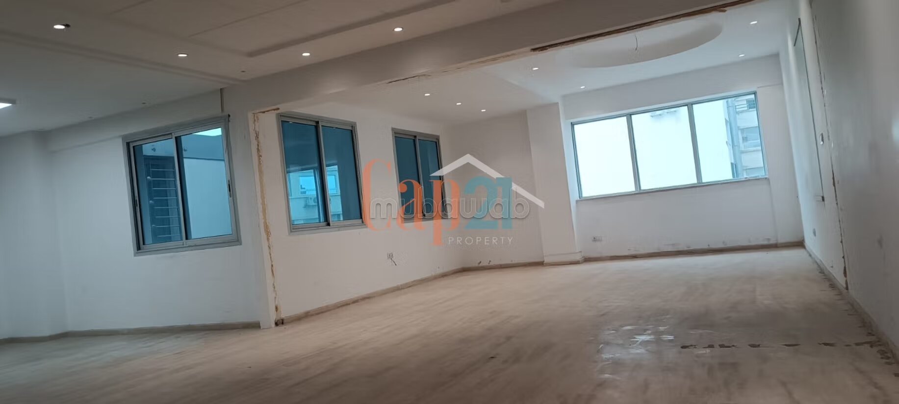 Office 47 m² for rent in Tangier — Photo 113
