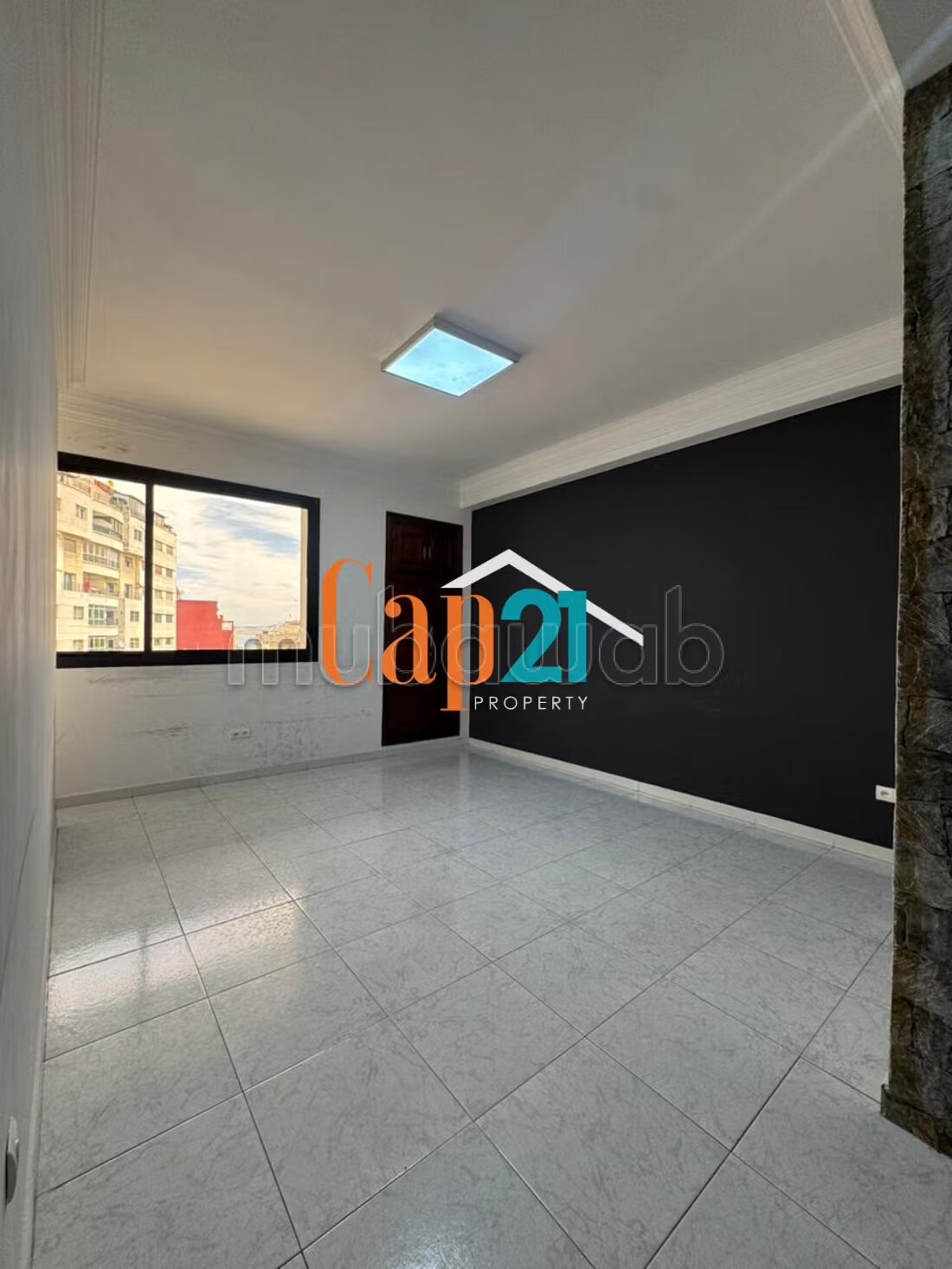Office 47 m² for rent in Tangier — Photo 136