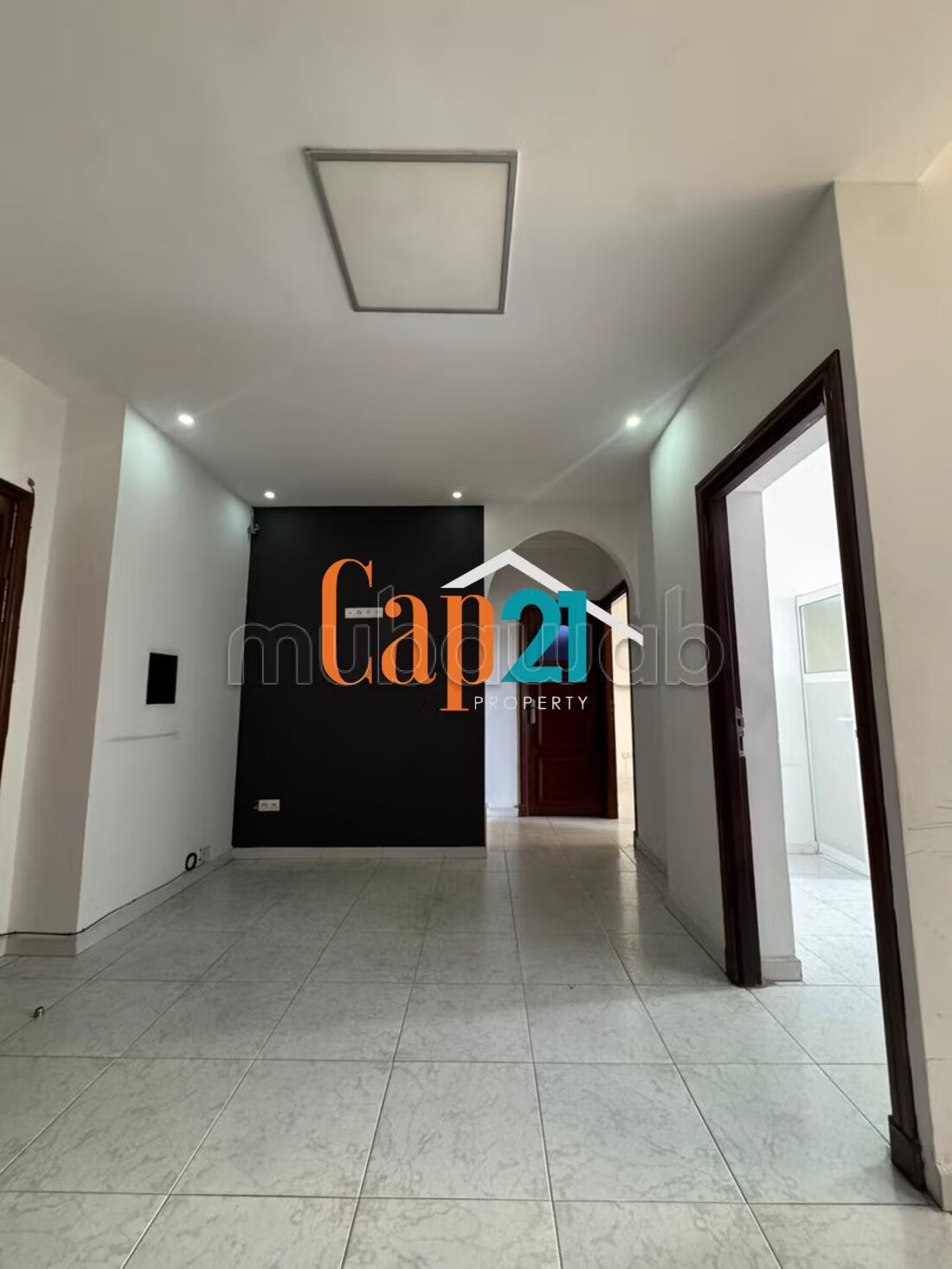 Office 47 m² for rent in Tangier — Photo 141