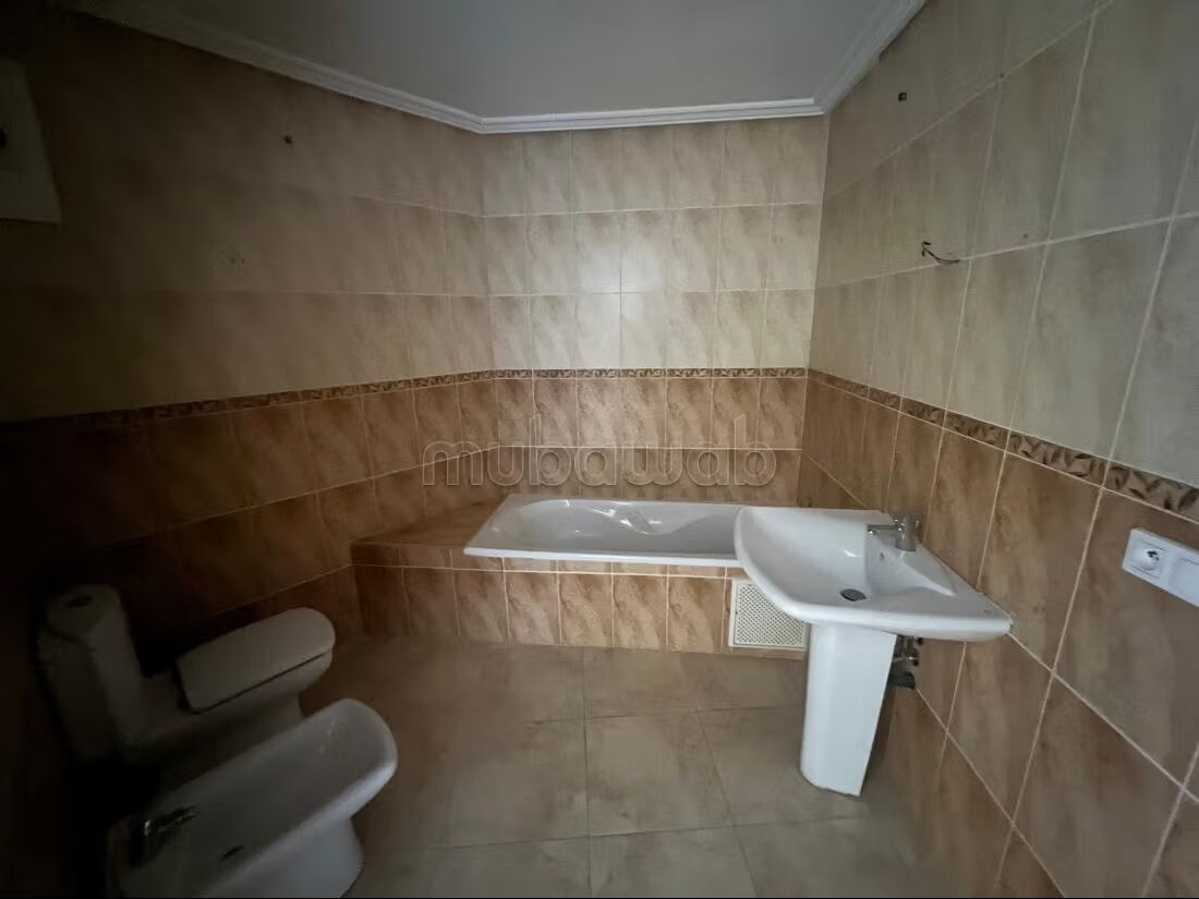 Office 47 m² for rent in Tangier — Photo 177