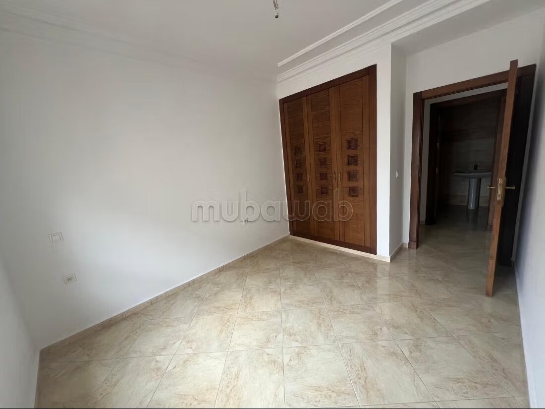 Office 47 m² for rent in Tangier — Photo 184