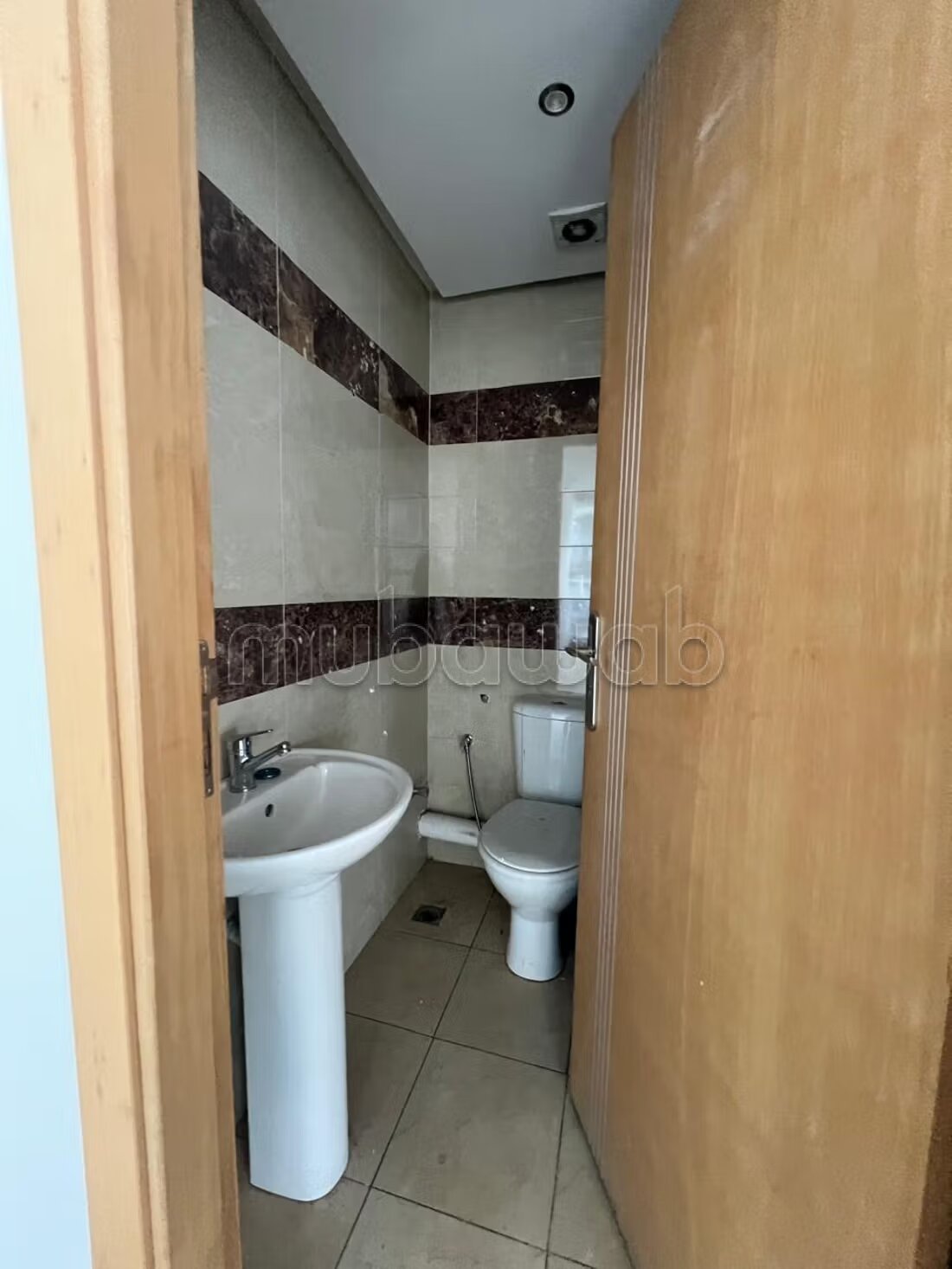 Office 47 m² for rent in Tangier — Photo 239