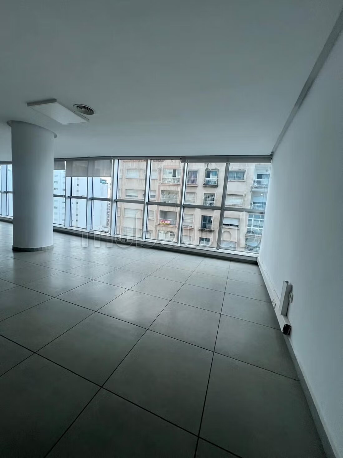 Office 47 m² for rent in Tangier — Photo 240