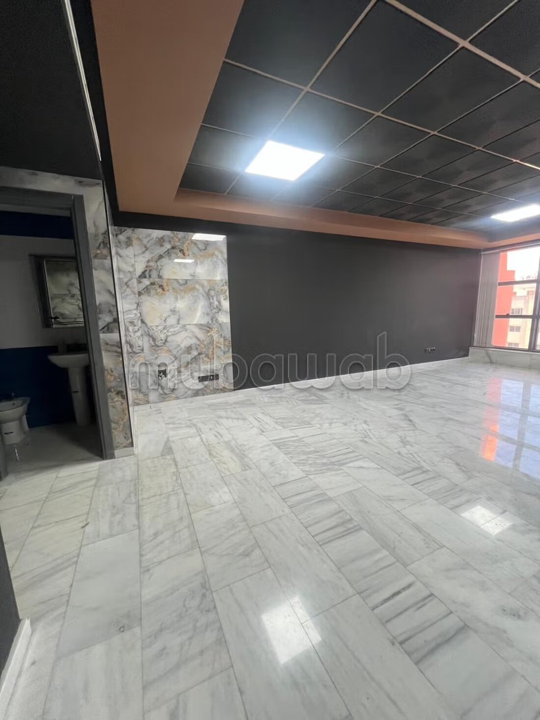 Office 47 m² for rent in Tangier — Photo 250