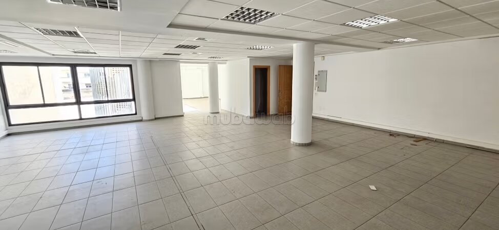 مكتب 167 متر² للإيجار في الدار البيضاء - سيدي بليوت — Photo 18