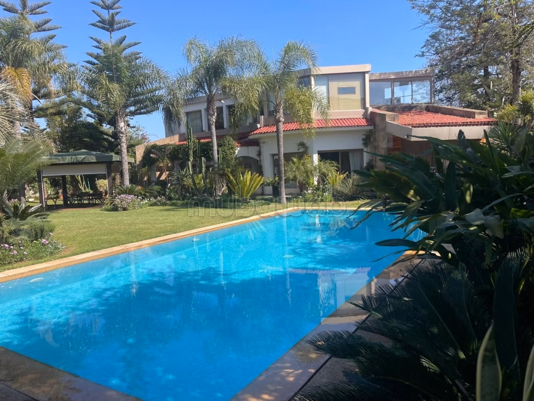 Villa for sale in Rabat - Souissi — Photo 2