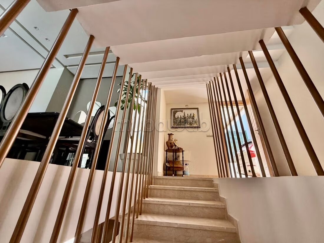 Villa 800 m² for rent in El Menzeh — Photo 18