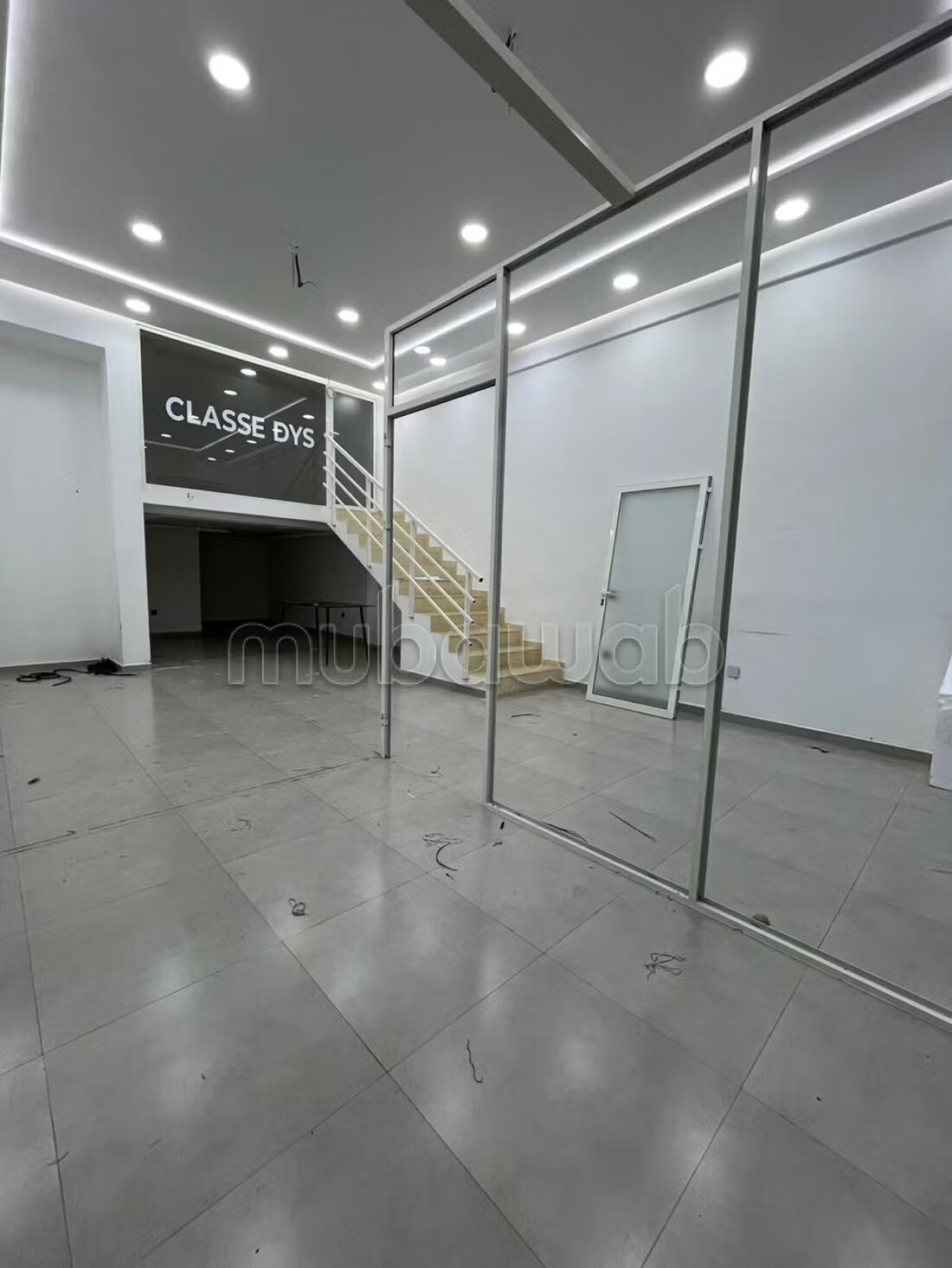 65m² Commercial Space for Rent in Beauséjour — Photo 3