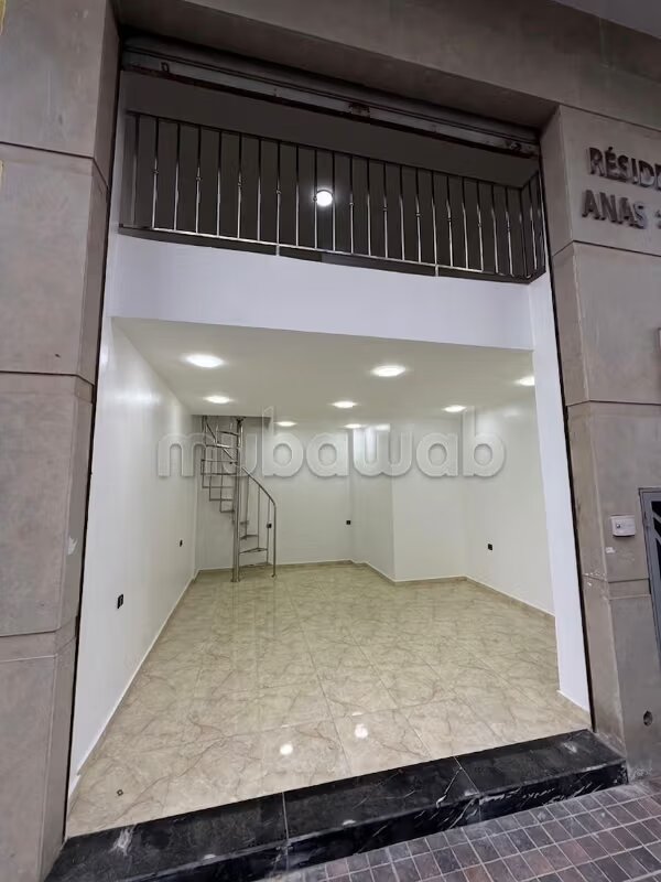 65m² Commercial Space for Rent in Beauséjour — Photo 15