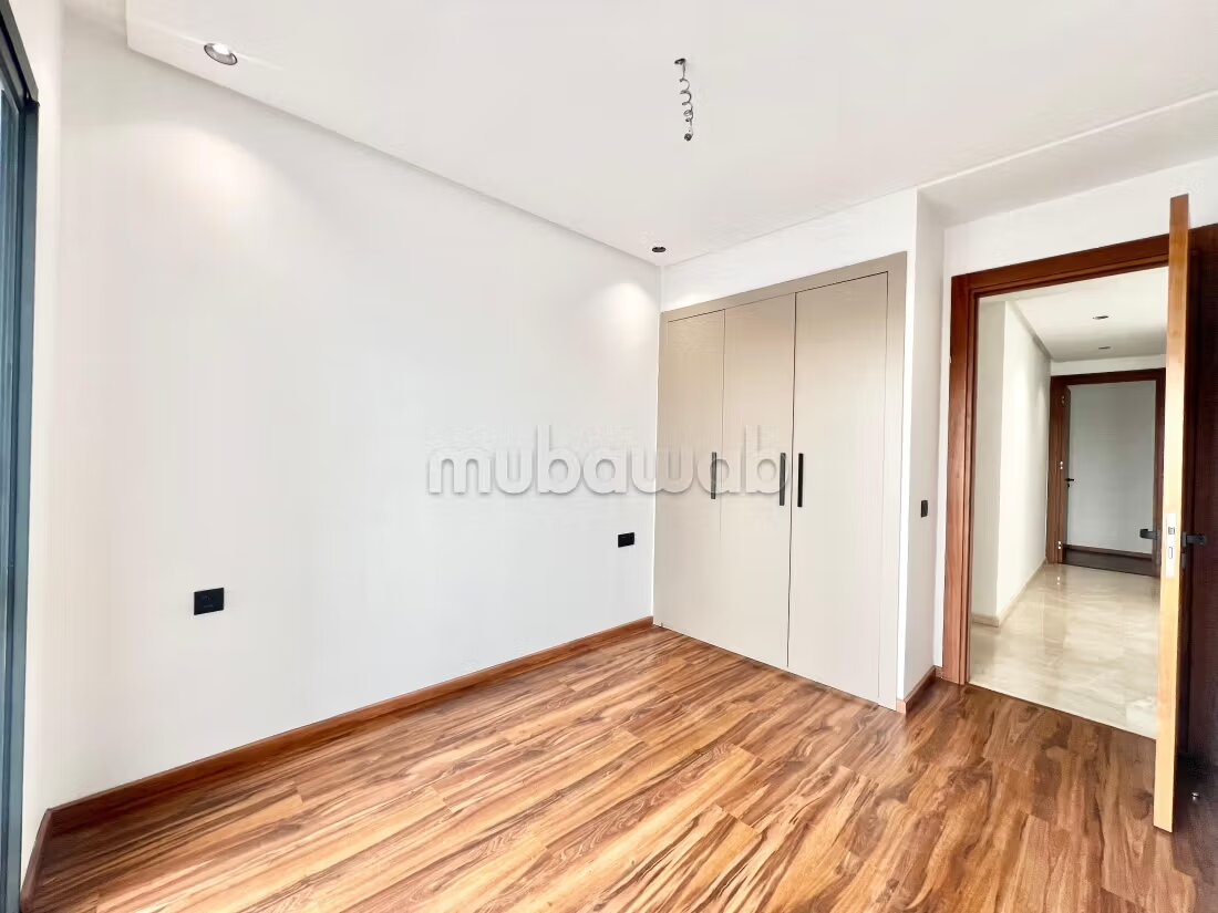 Appartement 100 m² à louer à Casablanca — Photo 8