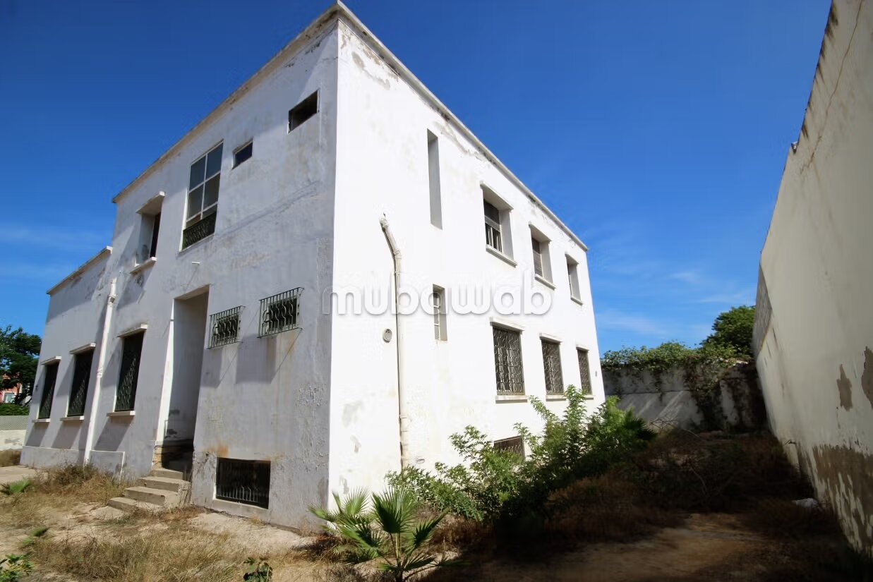 Villa 1000 m² for sale in الدار البيضاء — Photo 2