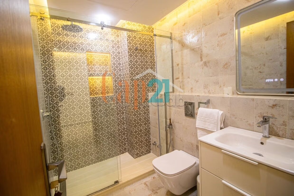 شقة 110 م² للإيجار في طنجة مع حوض سباحة خاص — Photo 8