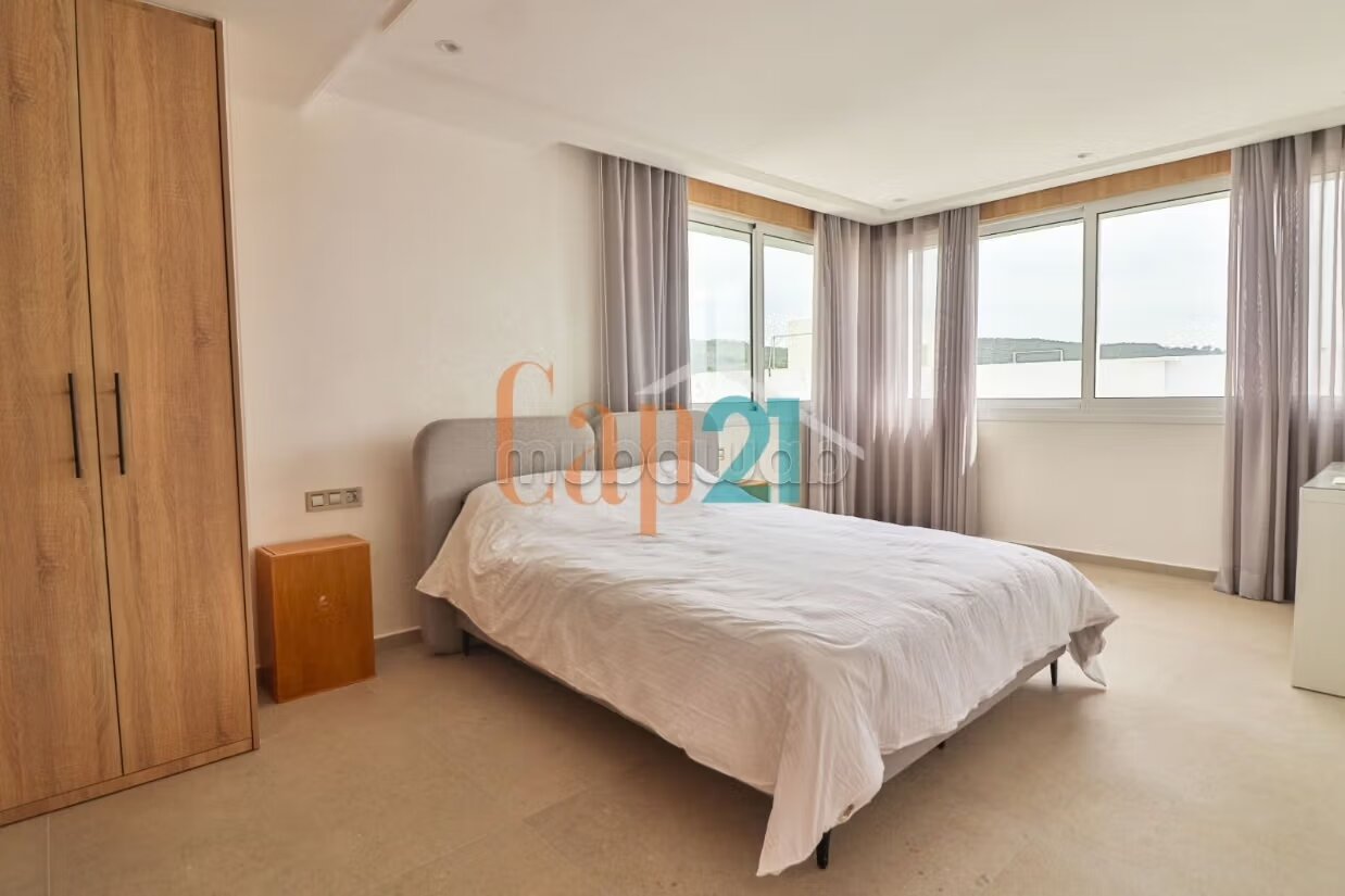 شقة 110 م² للإيجار في طنجة مع حوض سباحة خاص — Photo 12