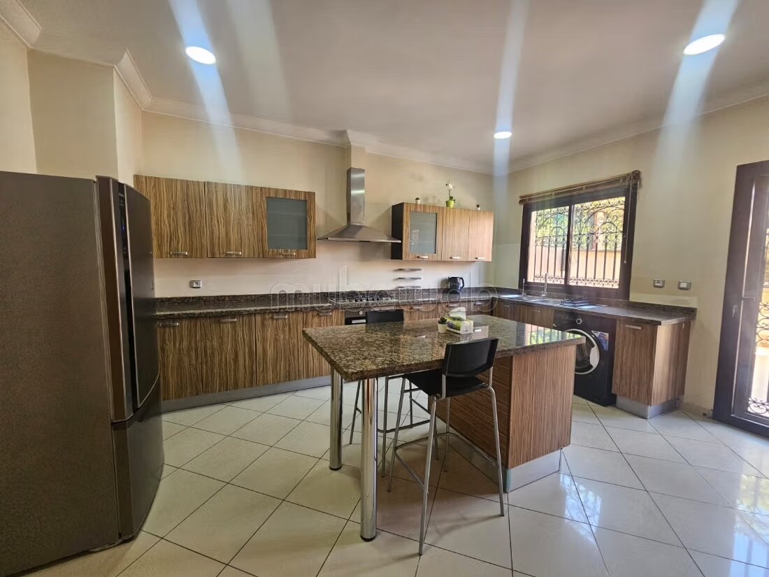 Furnished Villa 400 m² for rent in Marrakech Targa — Photo 9