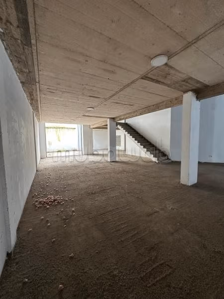 Local commercial 318 m² à vendre — Photo 3