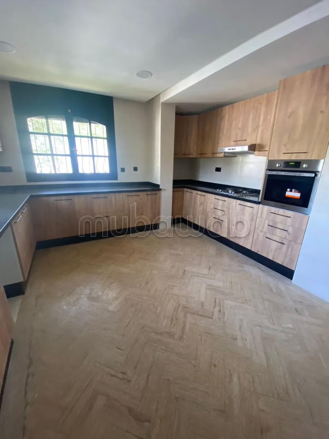 Villa 600 m² à louer à Rabat (Hay Ryad) — Photo 4