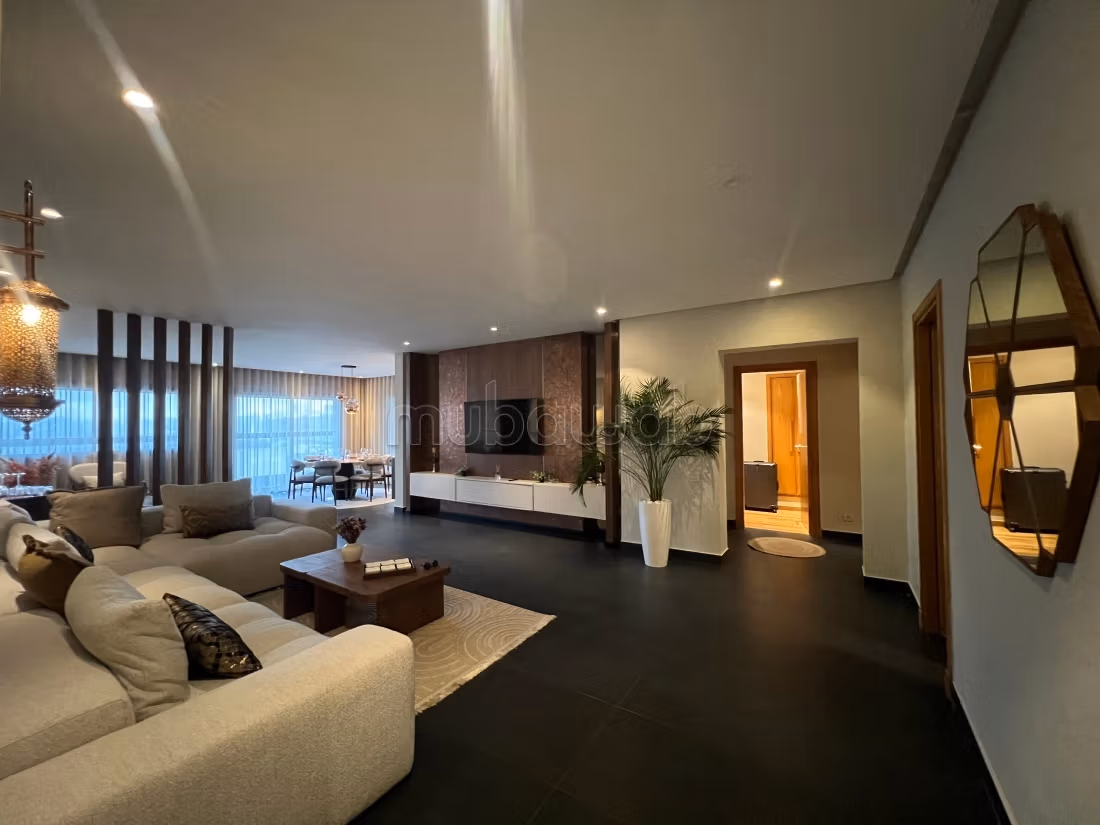 202 m² Apartment for Rent in Casablanca — Photo 26