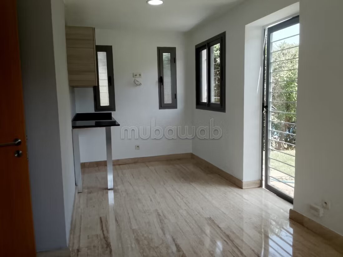 Villa 450 m² à louer à Casablanca — Photo 12