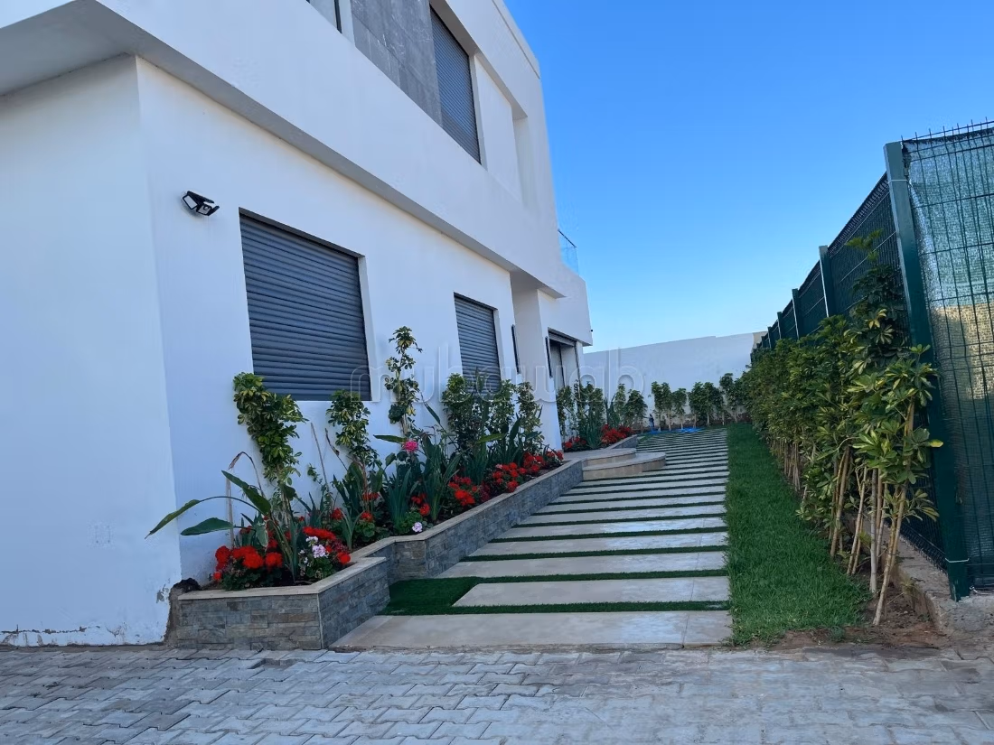 Villa 870 m² for sale in El Menzeh, Rabat — Photo 3