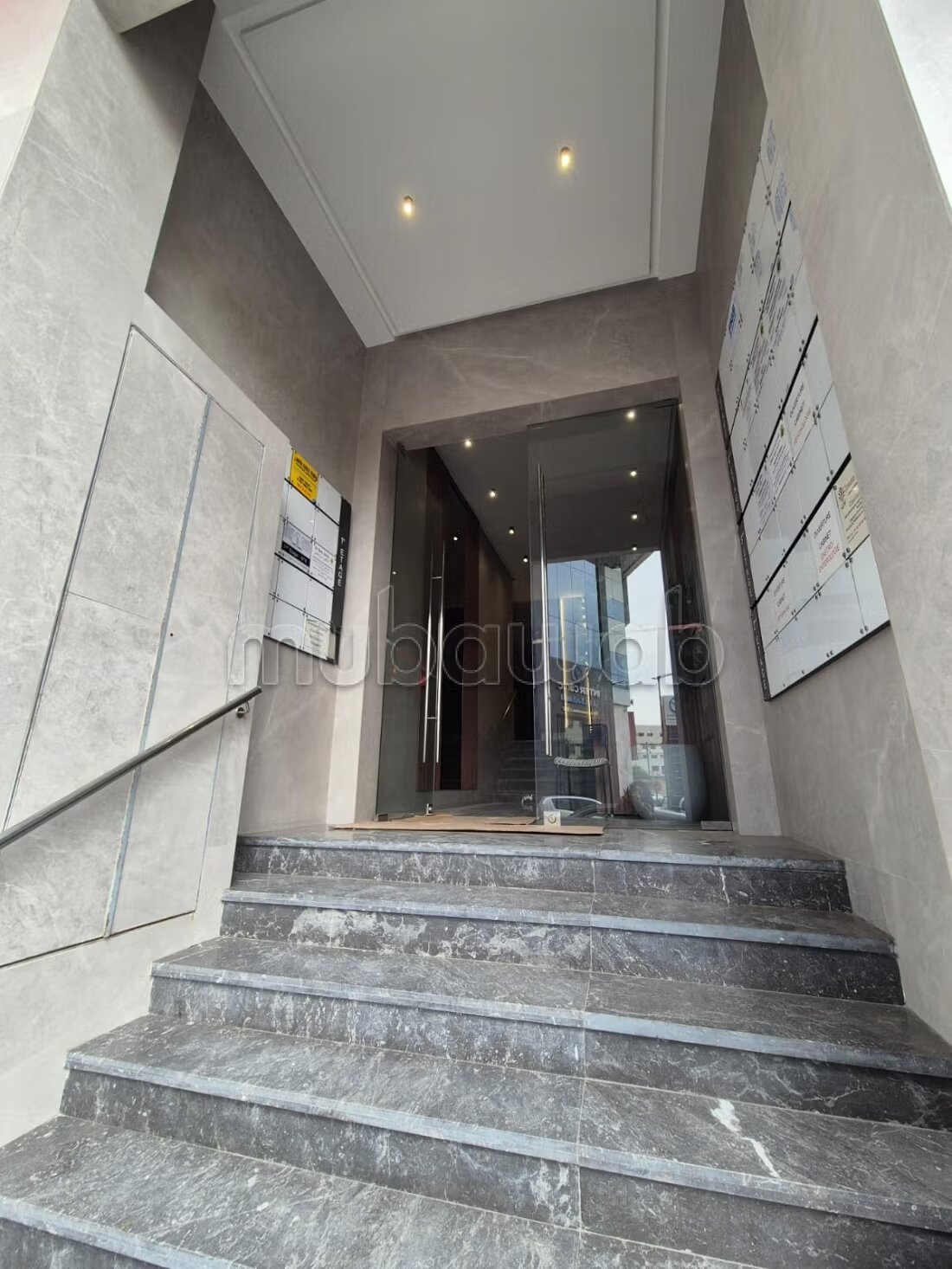 Office 58 m² for Rent in Casablanca — Photo 9