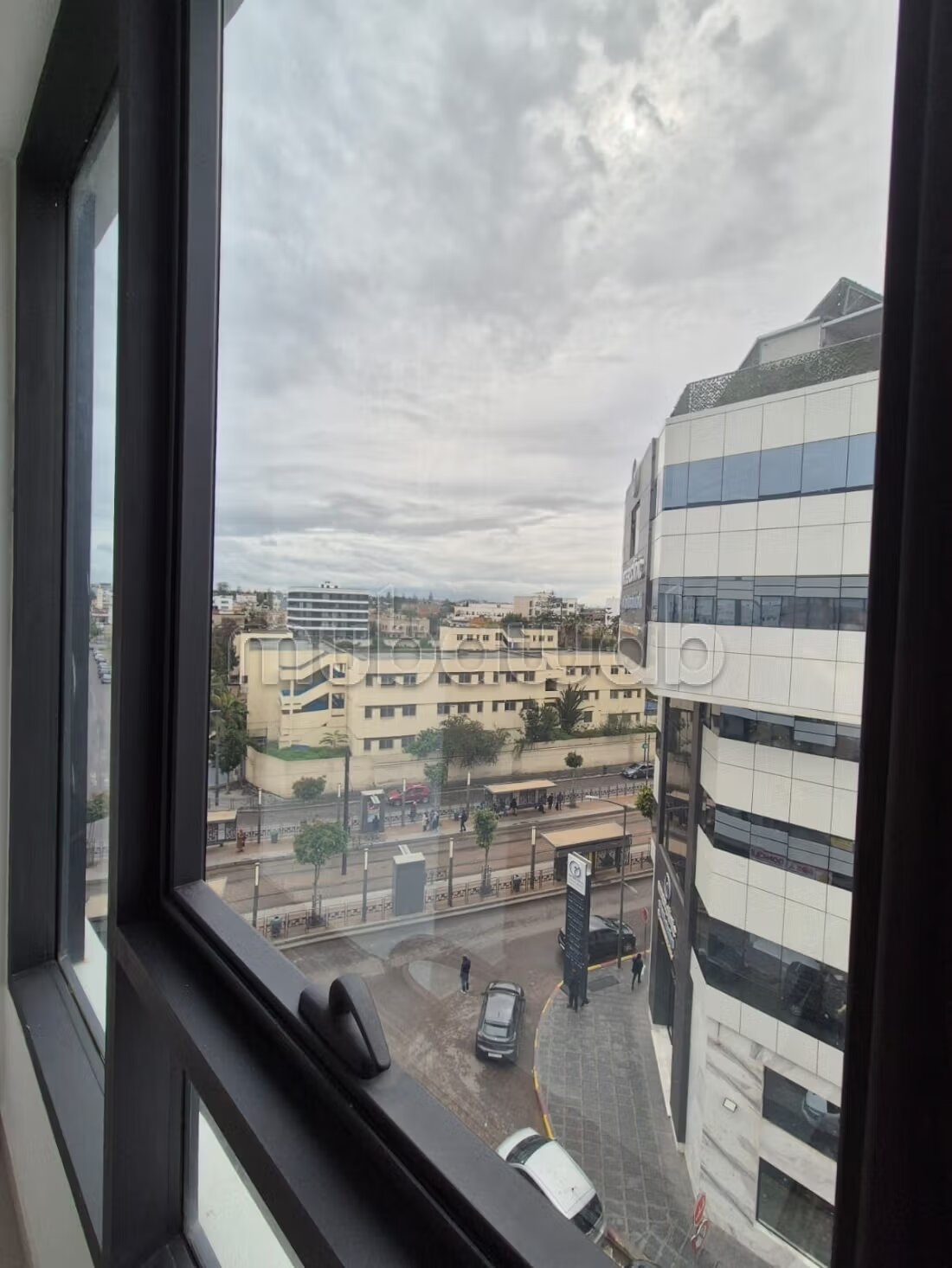 Office 58 m² for Rent in Casablanca — Photo 14