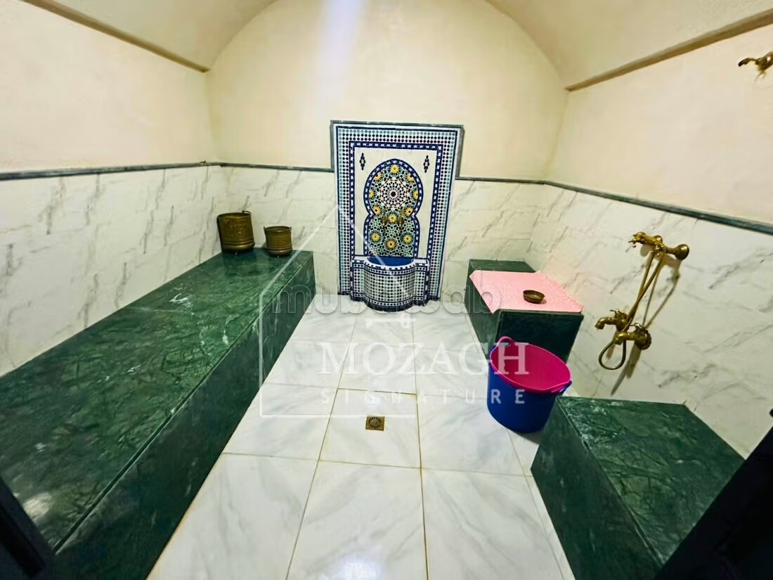 فيلا حديثة 1000 م² للبيع بمراكش — Photo 25