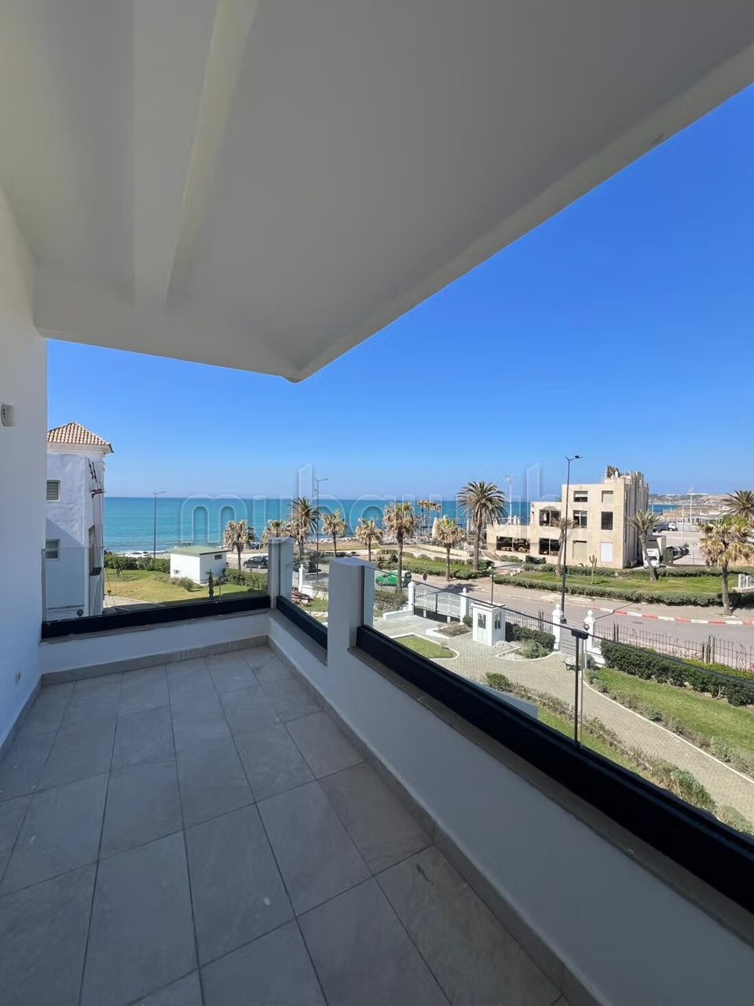 Appartement 130 m² à louer à Tanger (3 pièces) — Photo 4