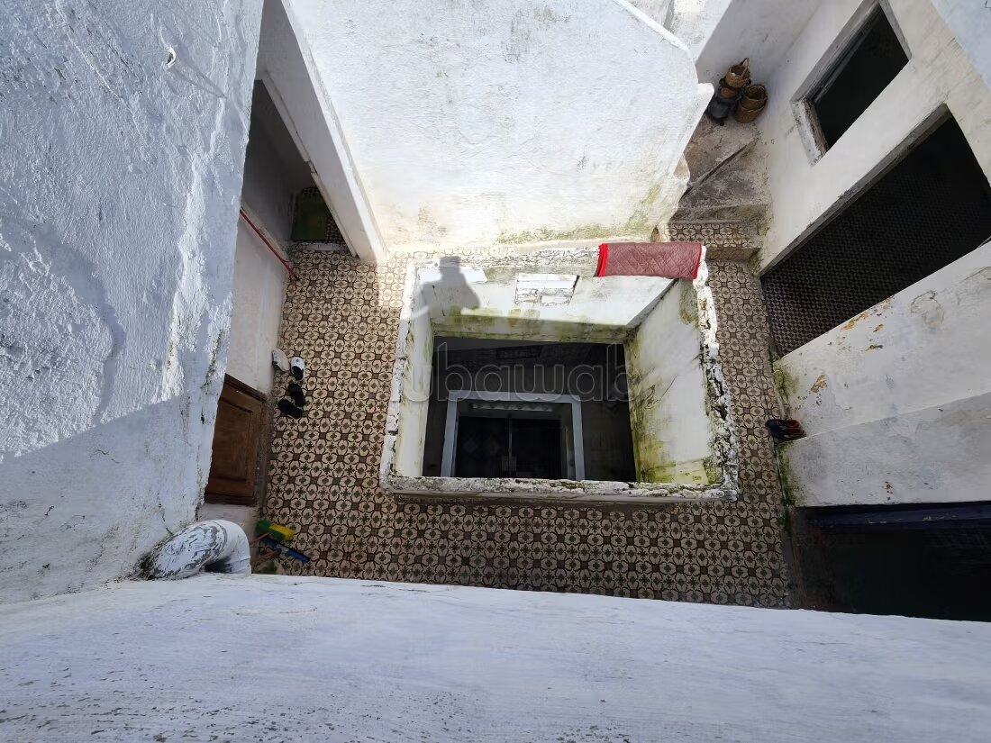 رياض 350 م² للبيع في طنجة — Photo 11