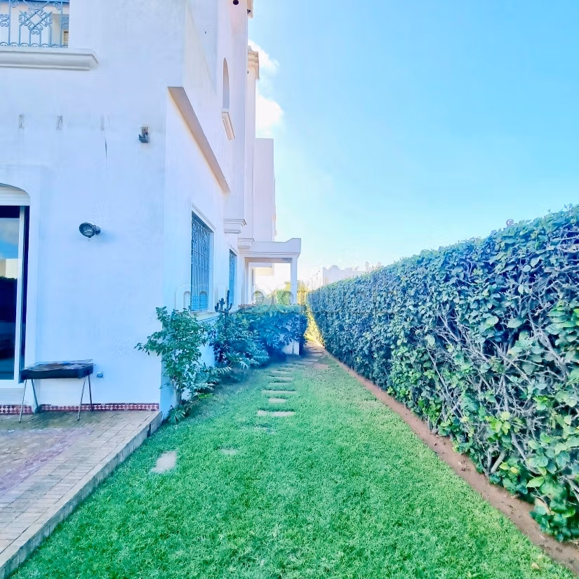 فيلا 450 م² للإيجار في الدار البيضاء — Photo 15