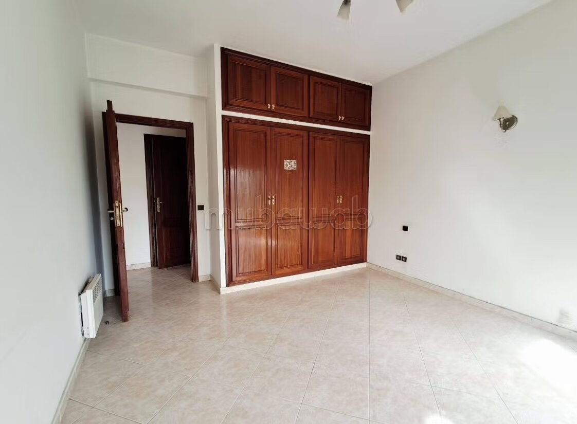 Villa 1000 m² à louer à Rabat – Hay Riad — Photo 8