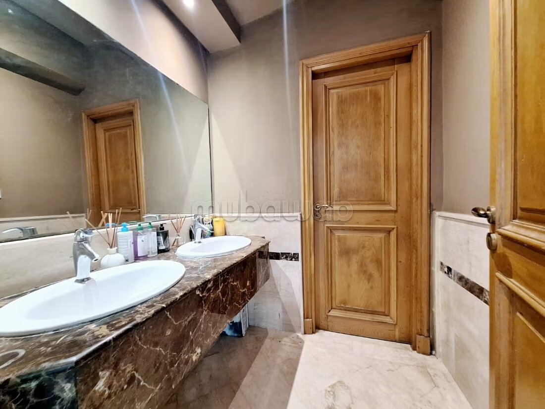Villa 500 m² à louer à الدار البيضاء (Ain Diab) — Photo 10