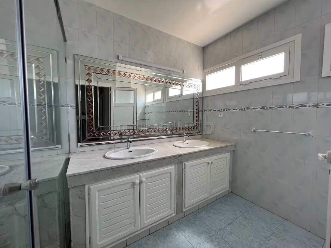 Villa 280 m² for rent in Casablanca (CIL) — Photo 16