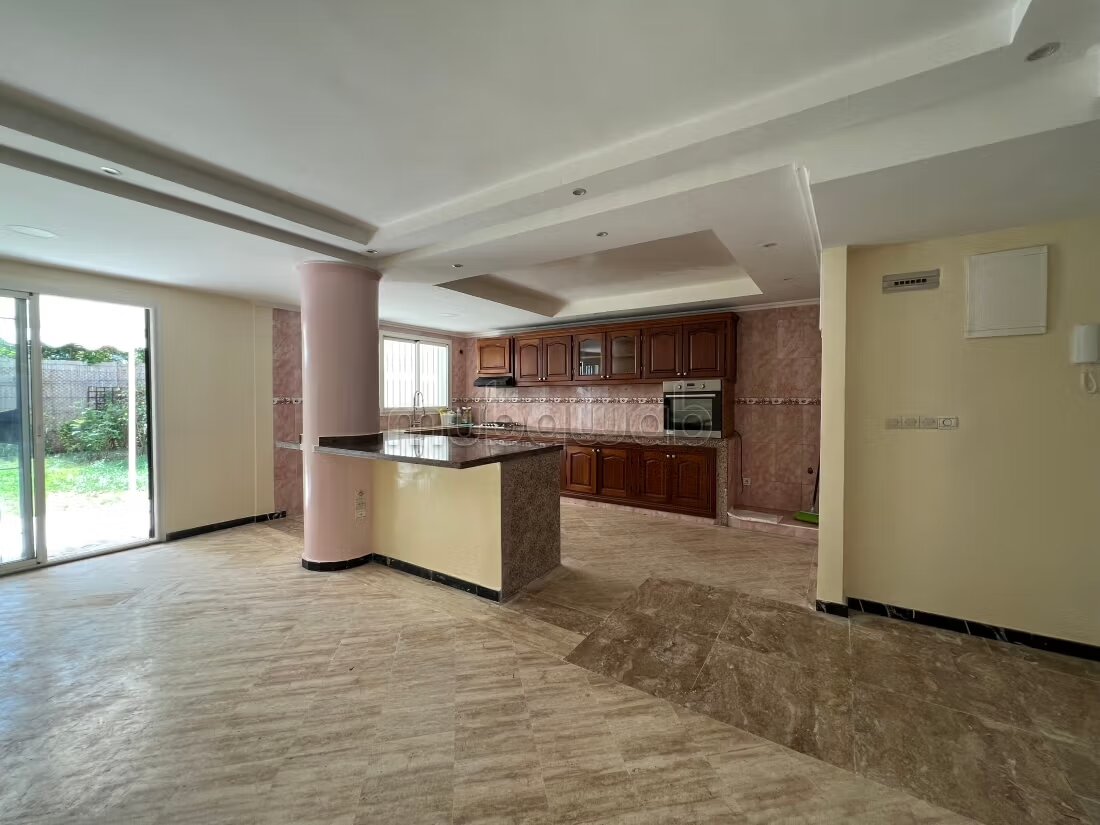 Villa 280 m² for rent in Casablanca (CIL) — Photo 18