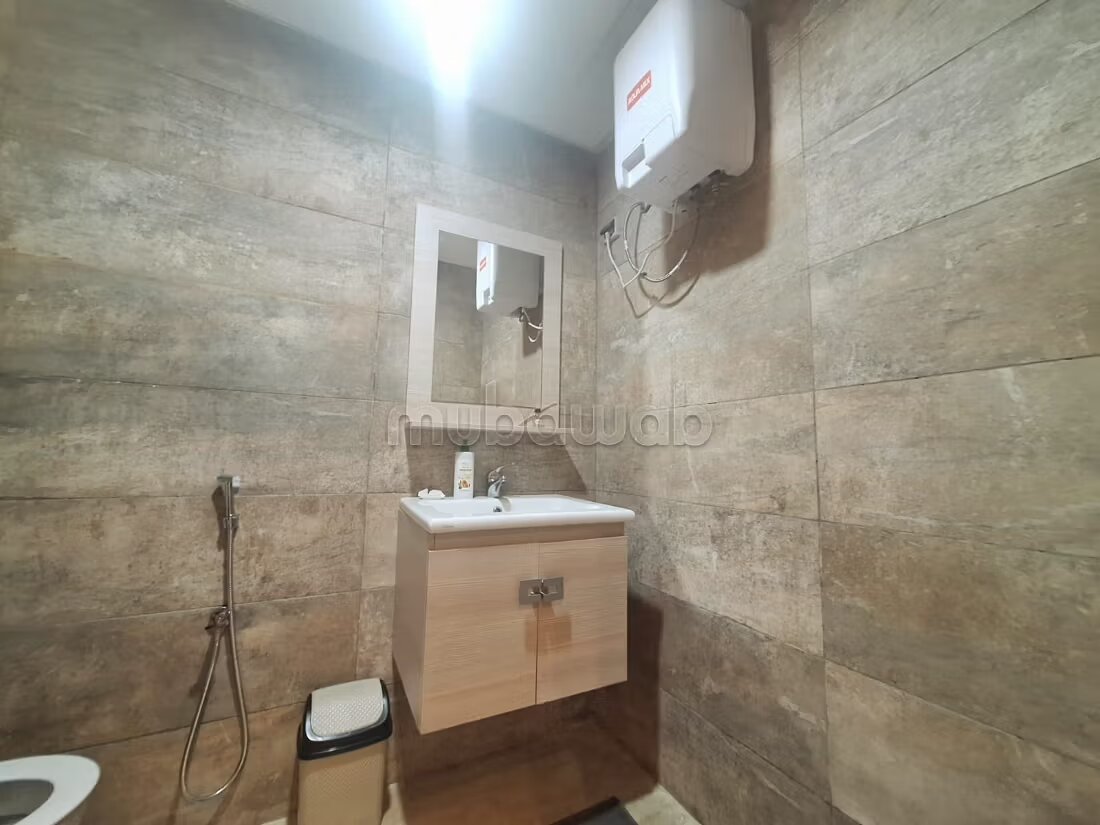 Office 65 m² for Rent in Casablanca — Photo 17