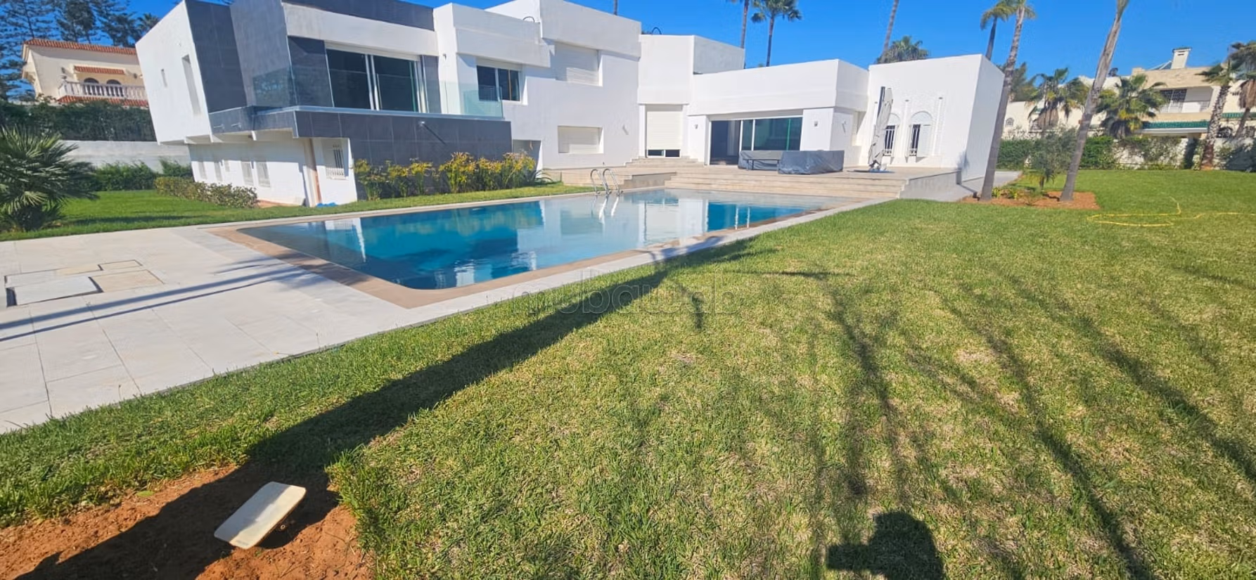Furnished Villa 2500 m² for rent in Souissi - Rabat — Photo 6