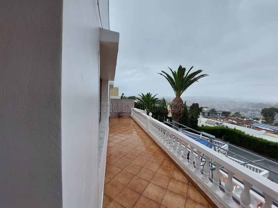 Villa 300 m² à louer à Tanger (Jbel Kbair) — Photo 4