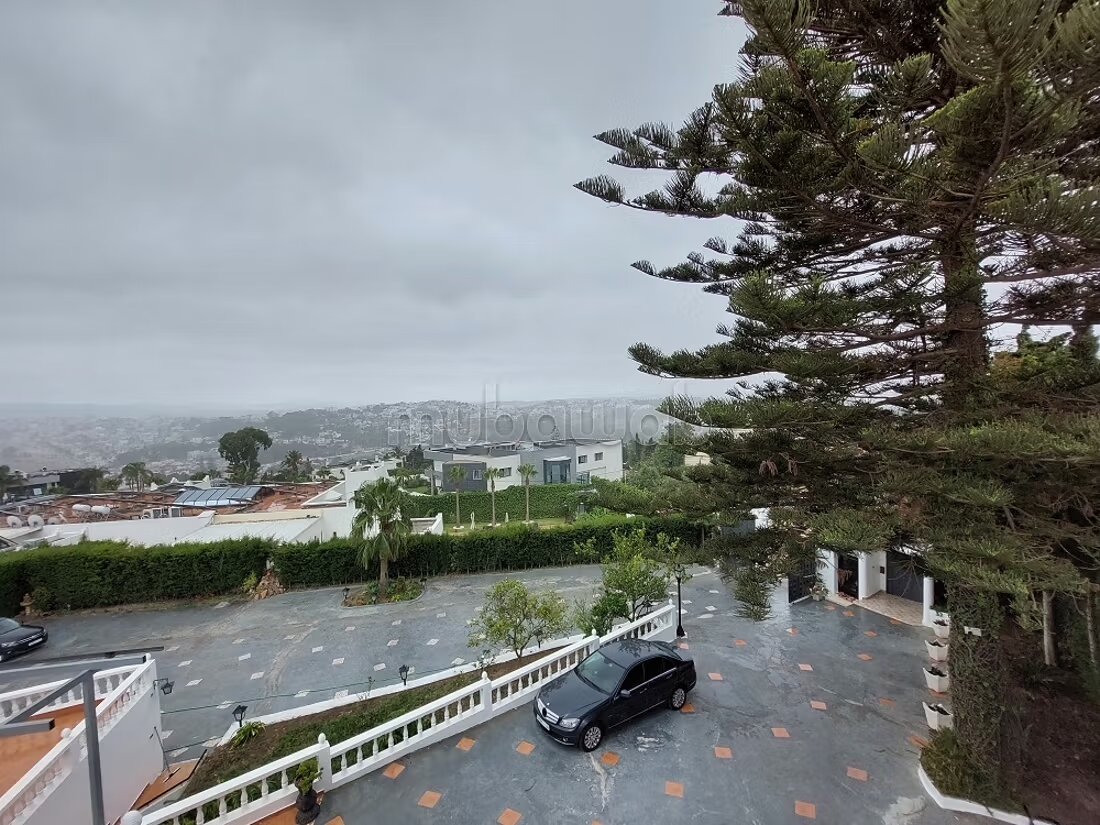 Villa 300 m² à louer à Tanger (Jbel Kbair) — Photo 10