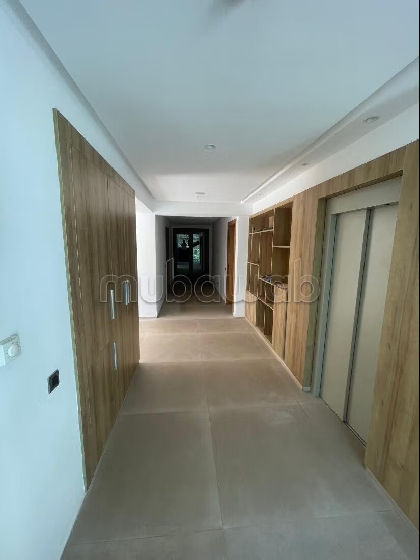 فيلا 800 م² للإيجار في الدار البيضاء — Photo 33