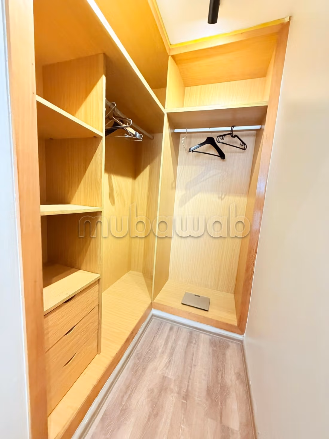شقة 120 متر مربع للإيجار في الدار البيضاء (الملوك) — Photo 17