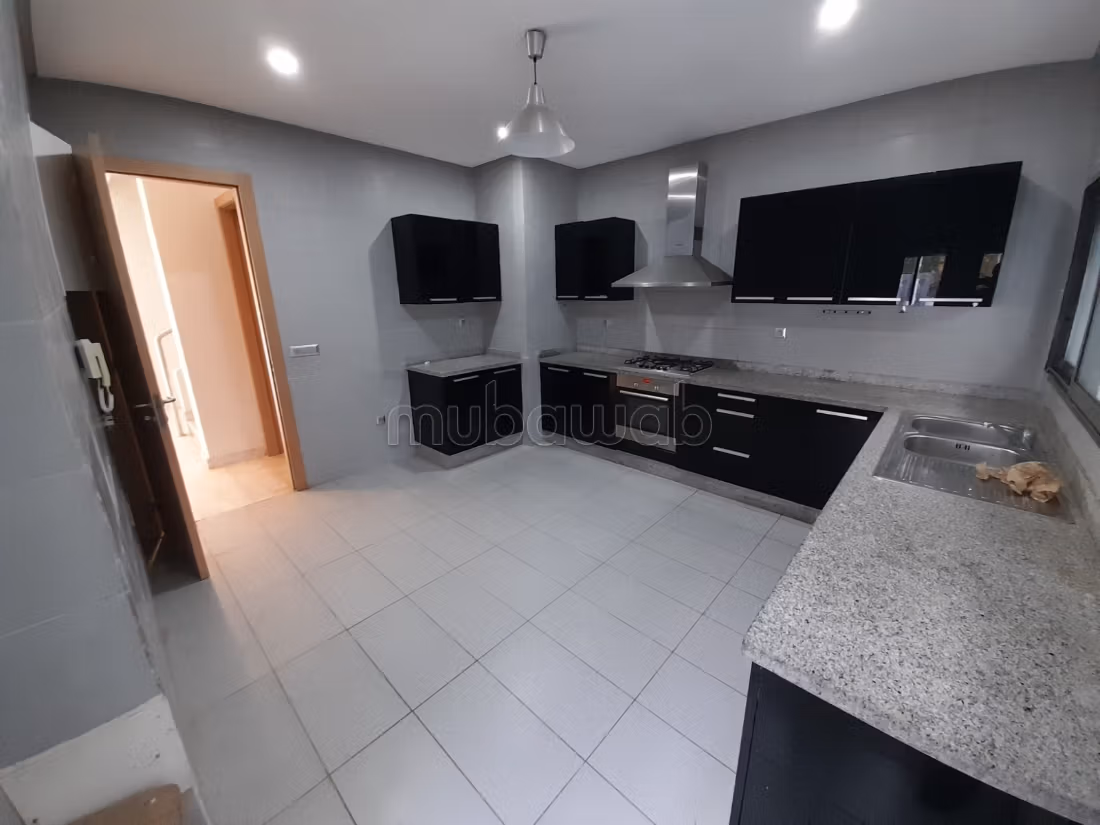 فيلا 658 م² للإيجار في الدار البيضاء — Photo 22