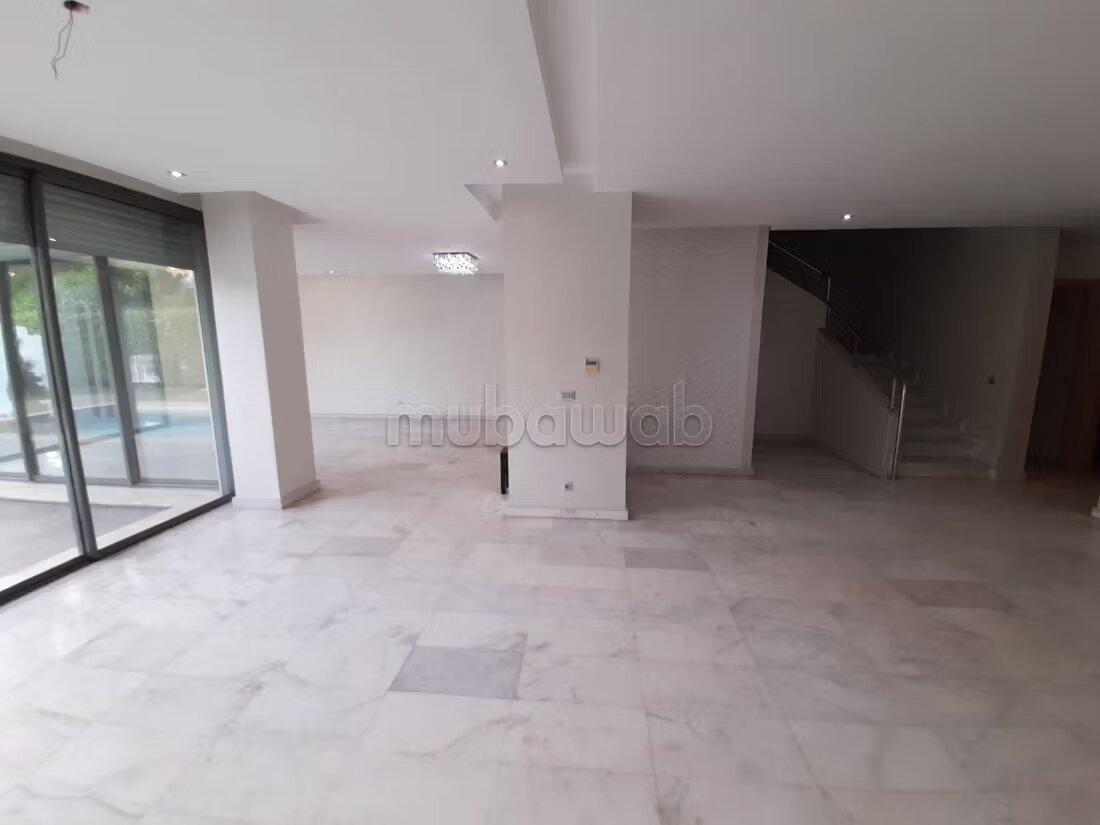 فيلا 658 م² للإيجار في الدار البيضاء — Photo 7