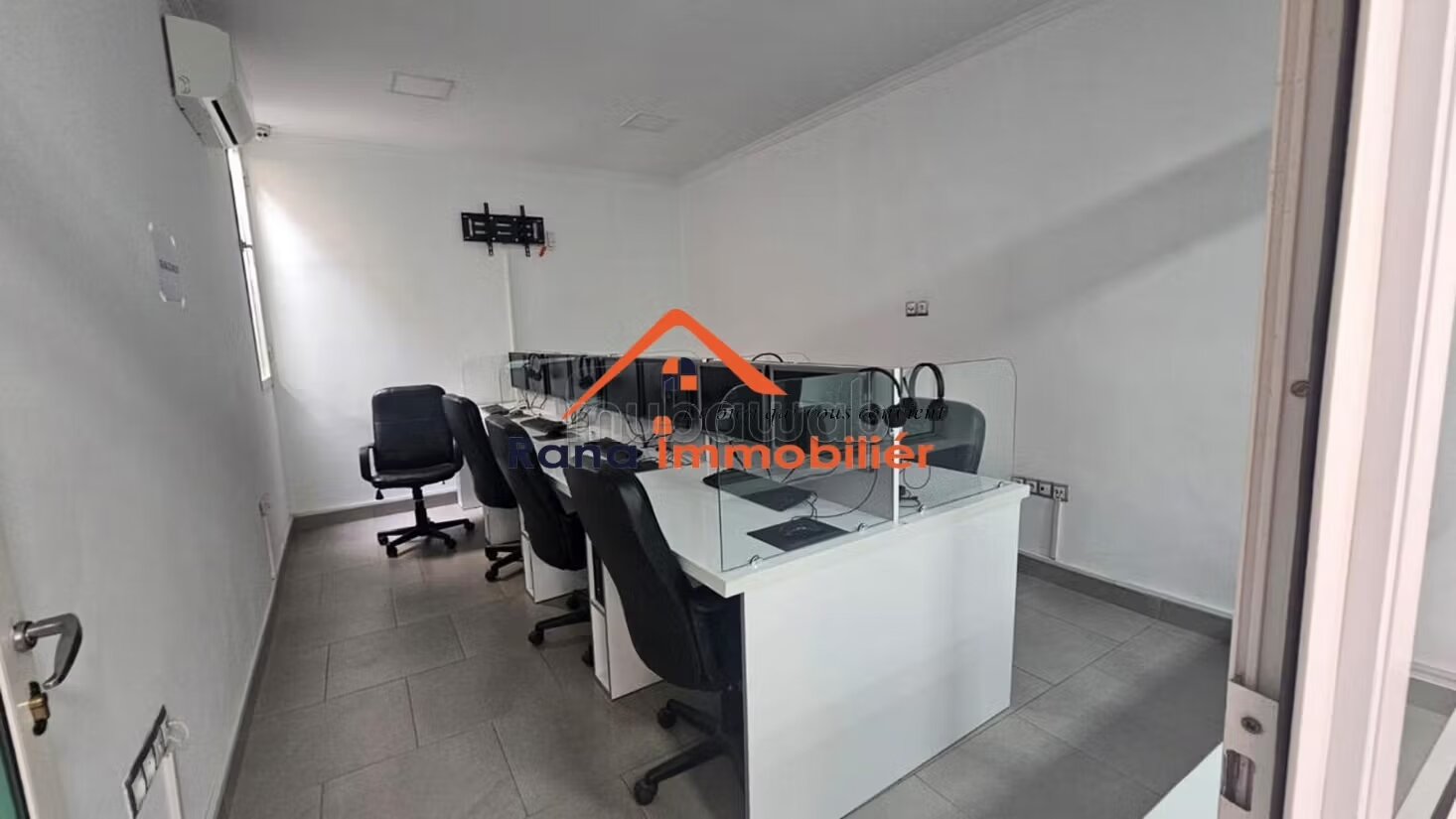 Office 110 m² for rent in Rabat (Agdal) — Photo 7