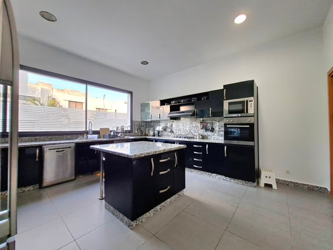 Villa 550 m² à louer à Casablanca – Bouskoura — Photo 18