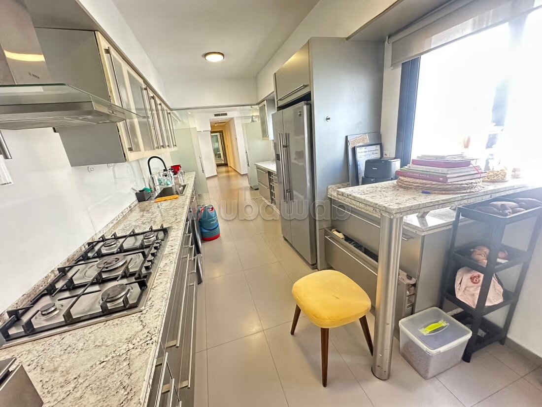 Family Apartment 180 m² for Rent in Casablanca — Photo 16