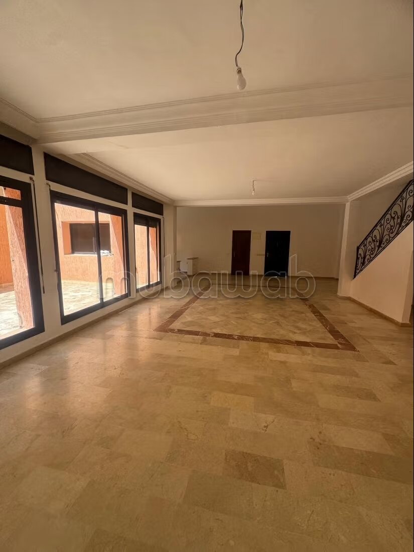 شقة 180 متر مربع للإيجار في مراكش حي گيلز — Photo 11