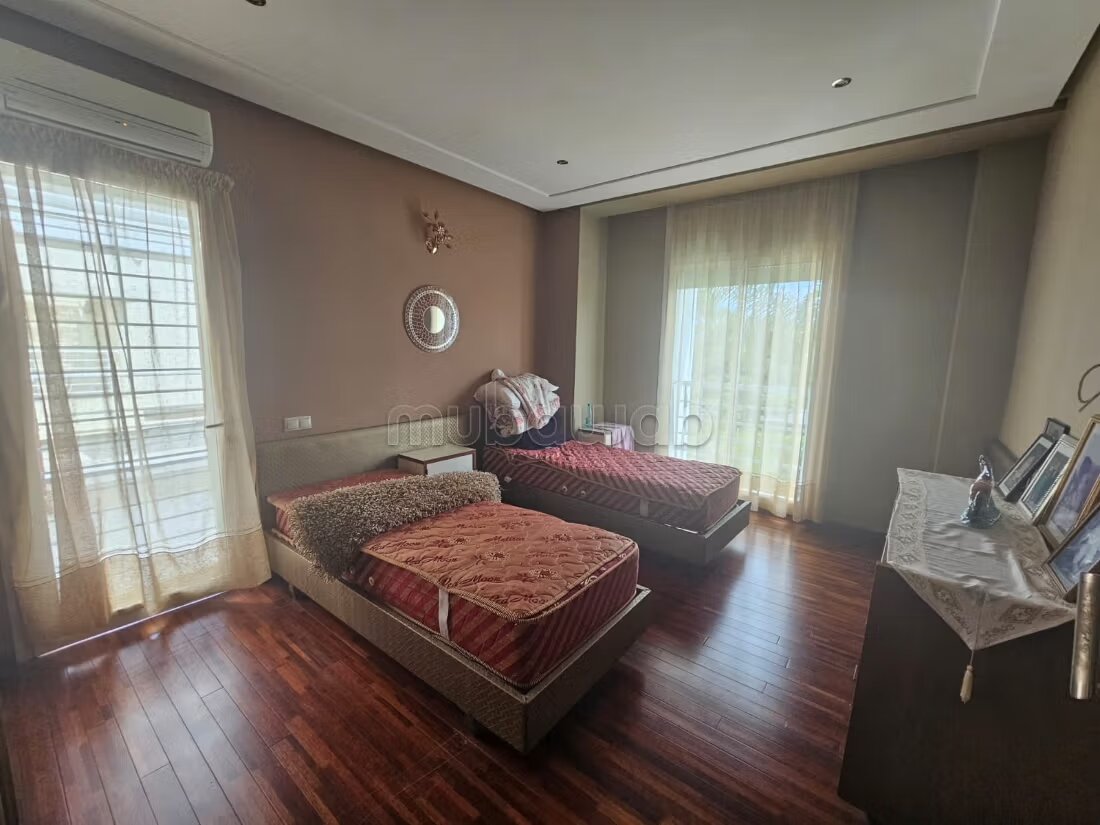Villa 470 m² for sale in el menzah — Photo 6