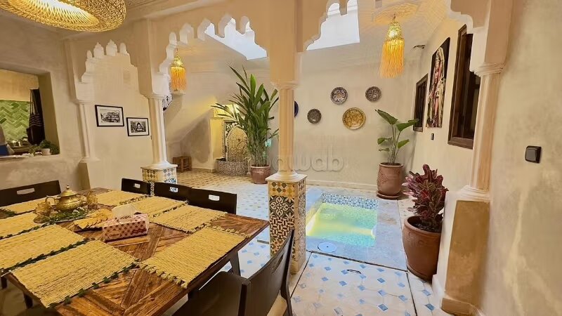 رياض للبيع في مراكش 300 م² — Photo 25