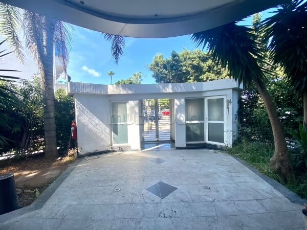 Office 312 m² for Rent in Casablanca — Photo 8