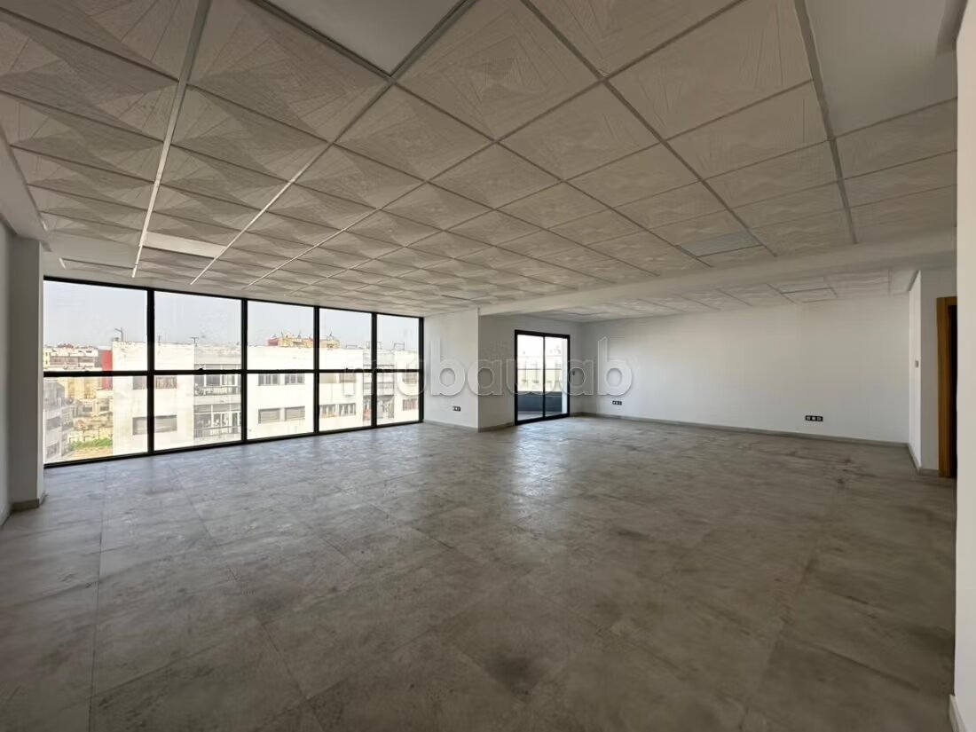 Bureau neuf 82 m² à louer à Casablanca (Roches Noires) — Photo 5