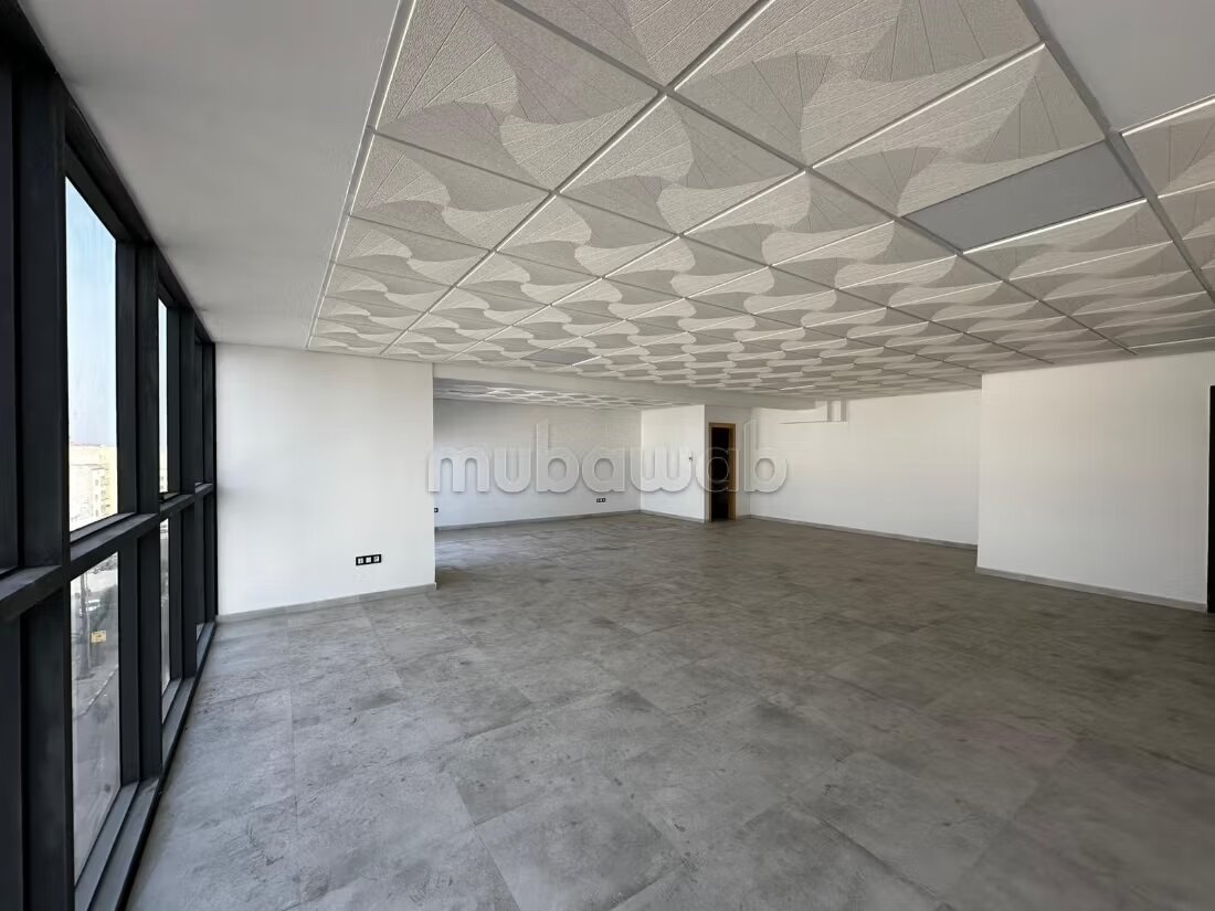 Bureau neuf 82 m² à louer à Casablanca (Roches Noires) — Photo 6